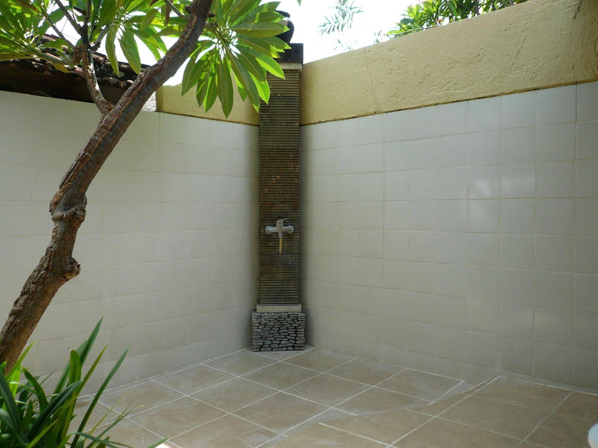Wawa Wewe II Villas Amed Exterior foto